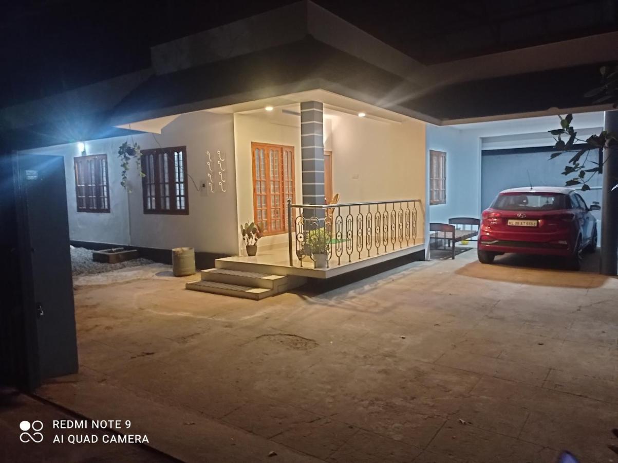 Apartamento Fab House Thekkady Exterior foto